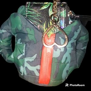 SPRING BREAK BUNDLE PUFFIN DRINK COOLER & VS CARD HOLDER KEY CHAIN EUC